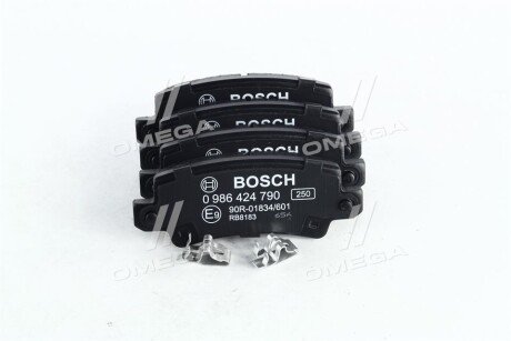 Комплект гальмівних колодок - дискові BOSCH 0986424790