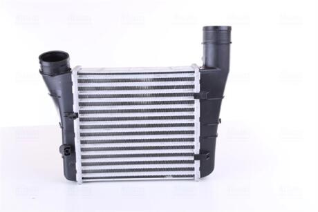 AUDI Інтеркулер лів. A4 2.0TDI/TFSi 04- NISSENS 96549